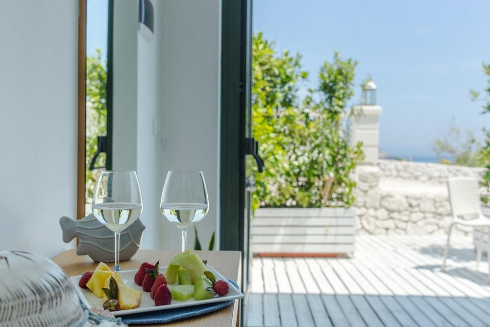 Castro  Hotel La Roccia מראה חיצוני תמונה