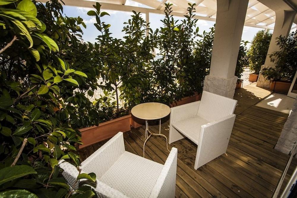 Castro  Hotel La Roccia מראה חיצוני תמונה