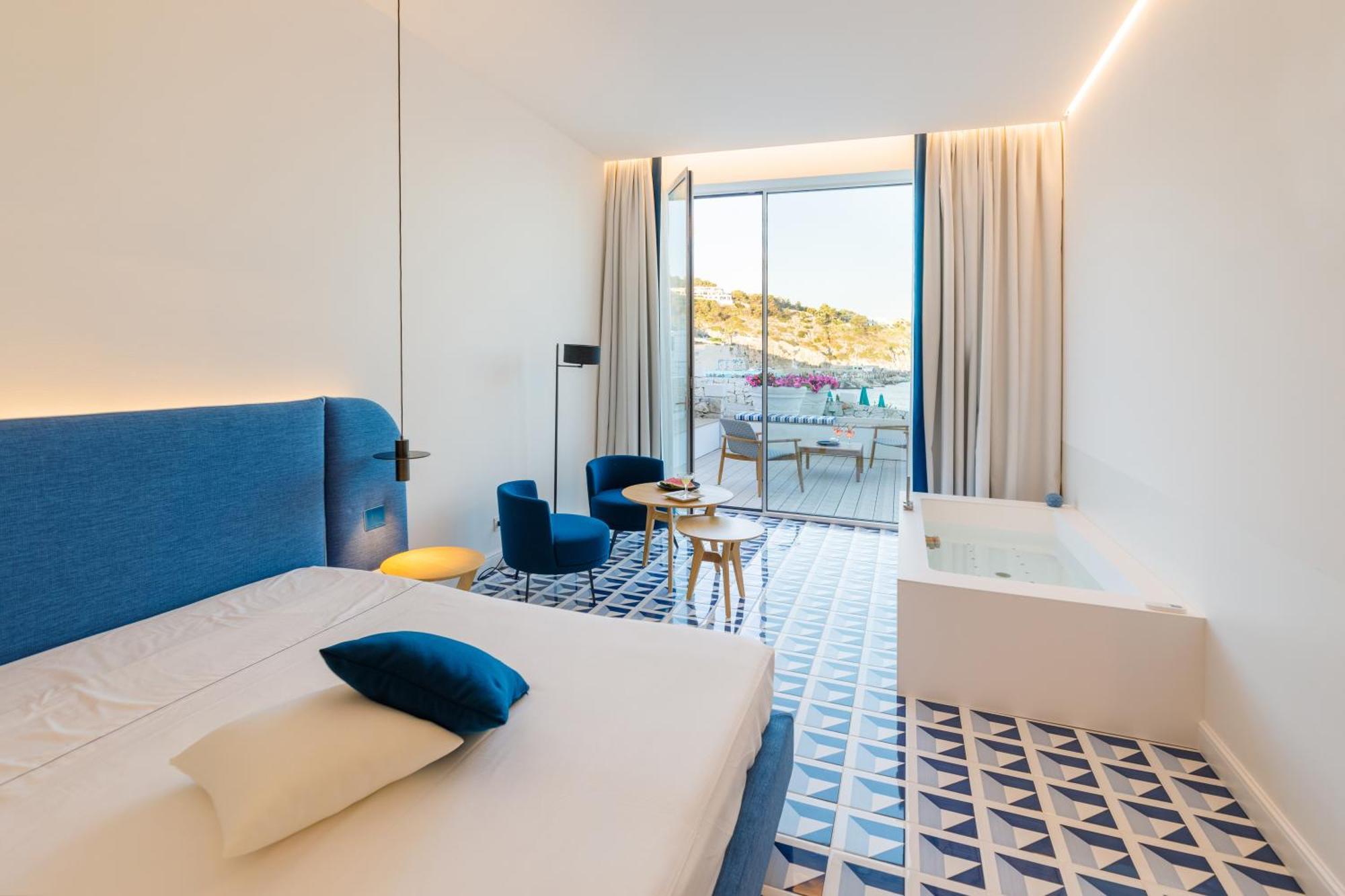 Castro  Hotel La Roccia מראה חיצוני תמונה